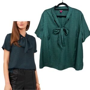 VINCE CAMUTO SHORT SLEEVES BLOUSE TIE‎ NECK GREEN SIZE 1X PLUS LIGHTWEIGHT NEW